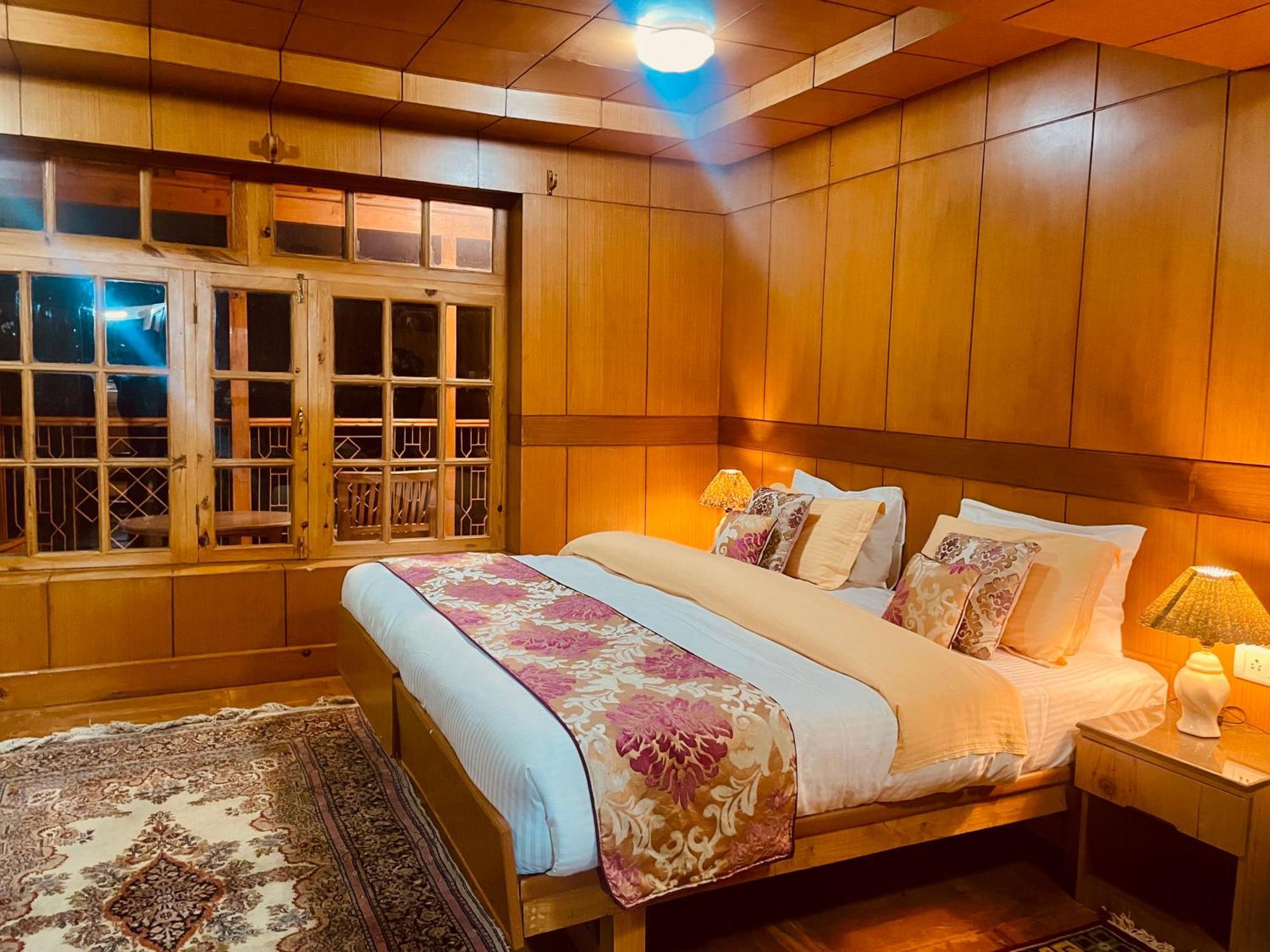 Hotel Ladakh Greens - An Organic Retreat เลห์ ภายนอก รูปภาพ
