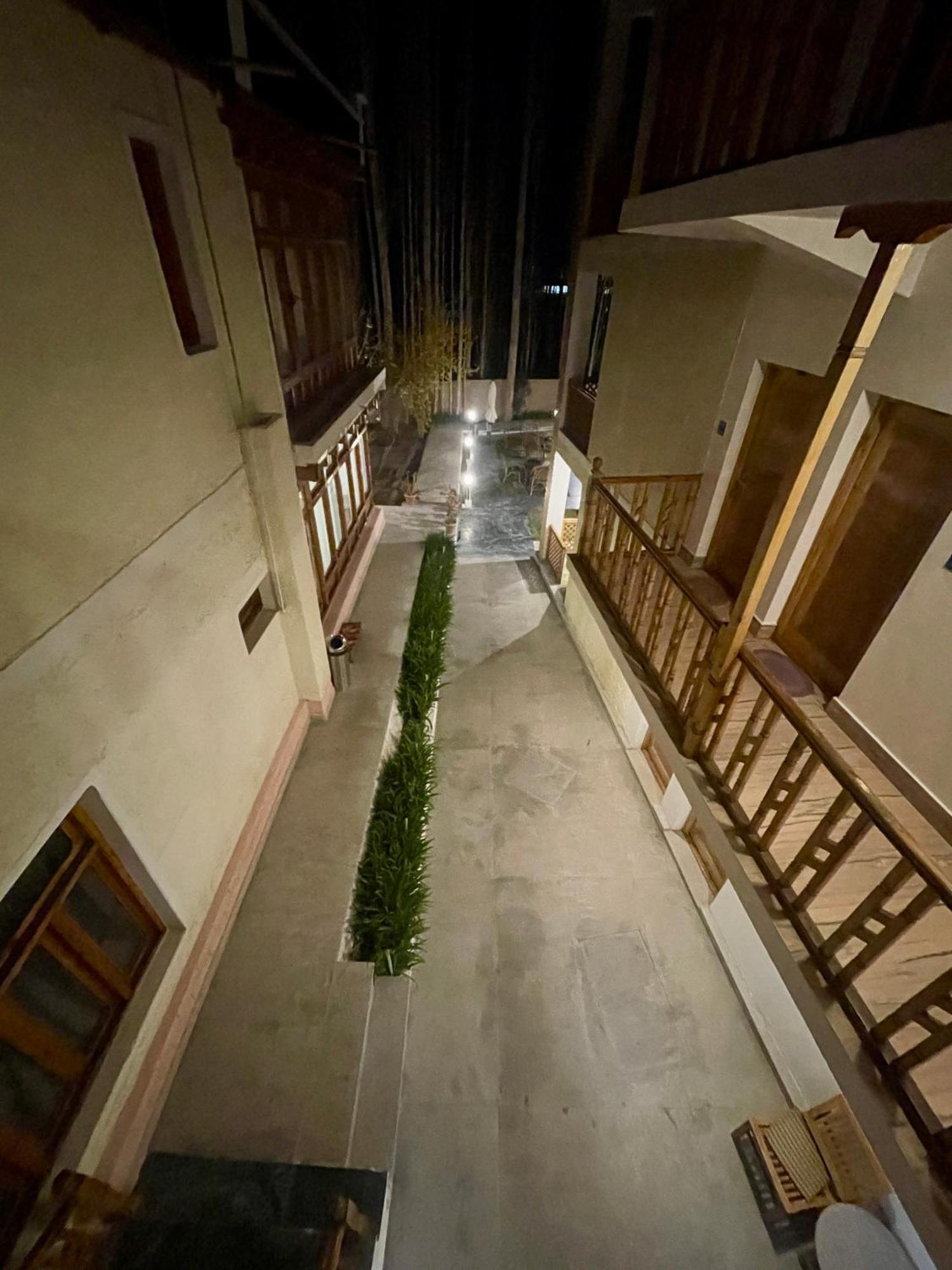 Hotel Ladakh Greens - An Organic Retreat เลห์ ภายนอก รูปภาพ