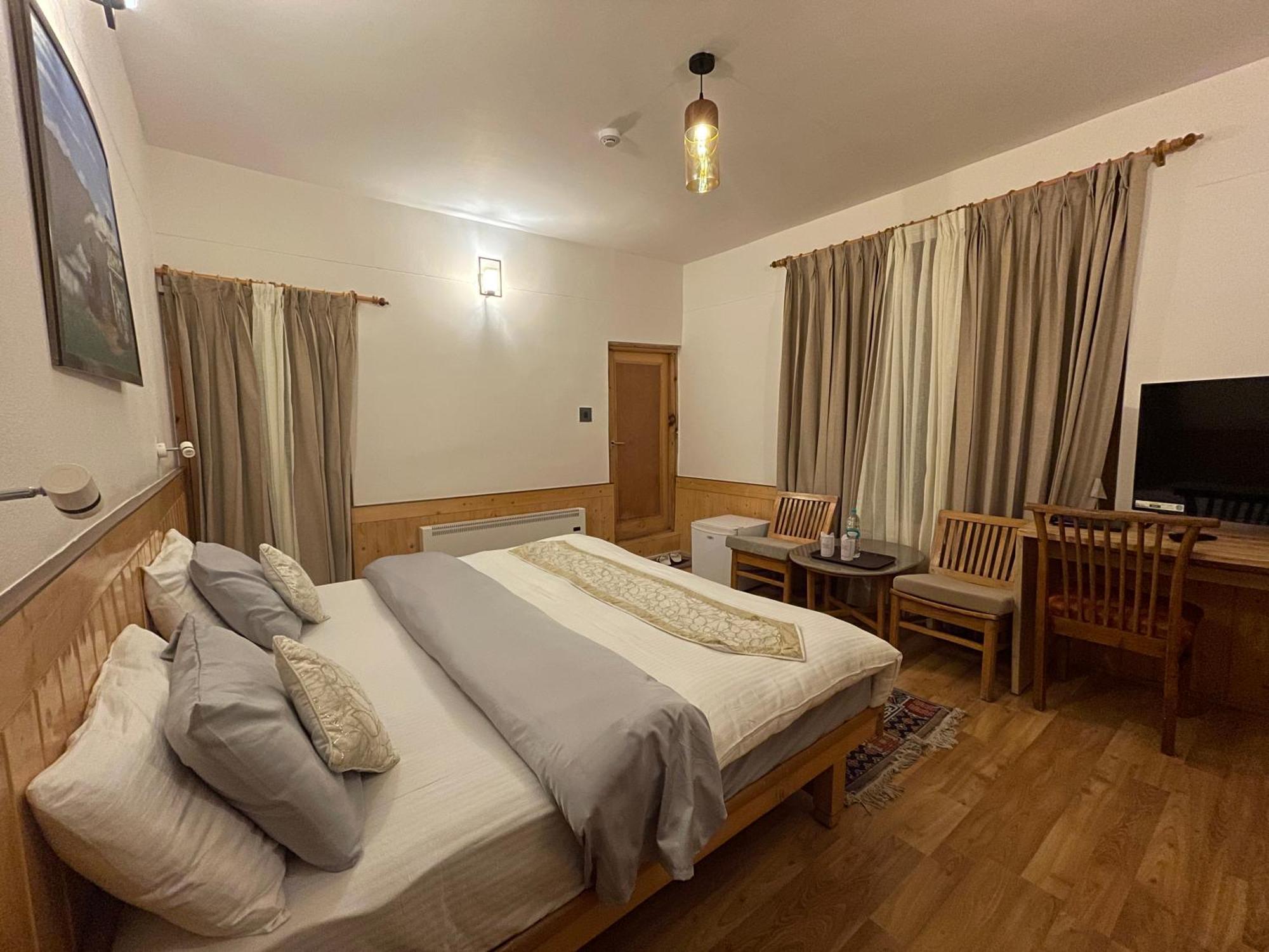 Hotel Ladakh Greens - An Organic Retreat เลห์ ภายนอก รูปภาพ